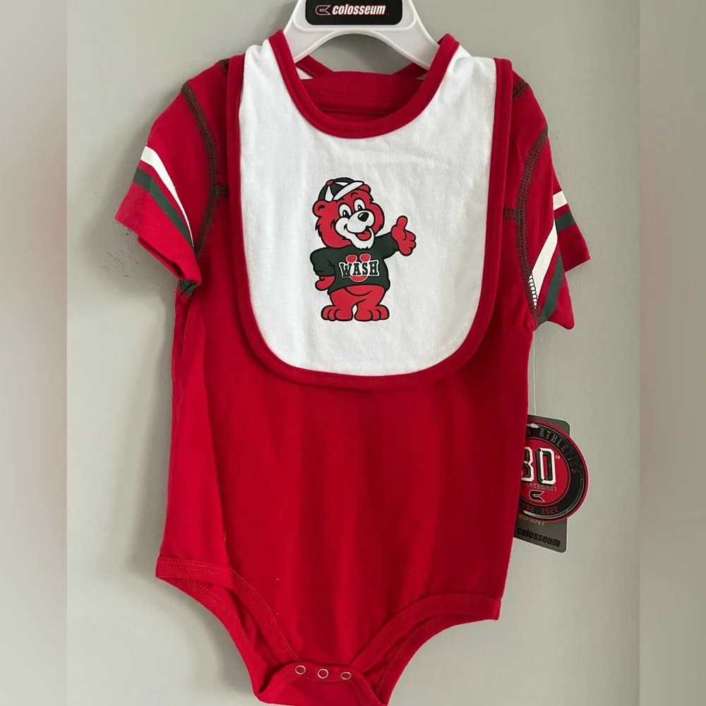 NWT baby Washington University college 2 piece set: onesie and bib 6-12 months